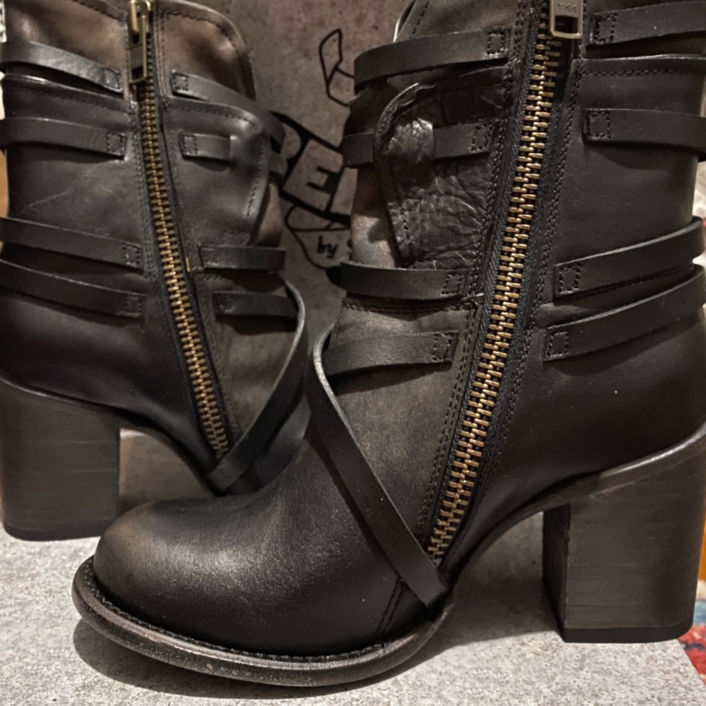 Freebird Baker Boots - NEW!